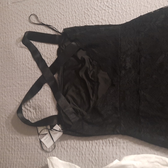 Guess Crop, Skirt and Dress Bundle - Picture 11 of 11